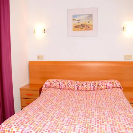 Beachfront In Spain With Pool Appartement L'Estartit