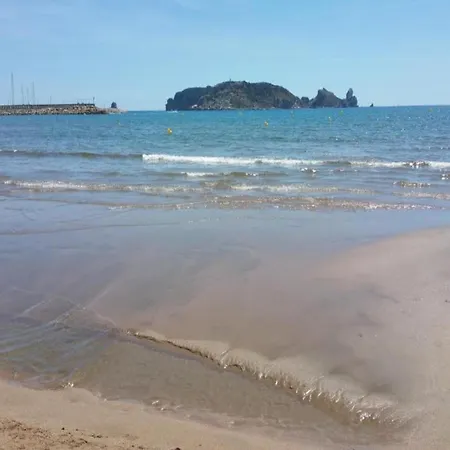 Beachfront In Spain With Pool * L'Estartit